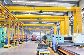 山東濟(jì)寧雙梁+半門(mén)式起重機(jī)項(xiàng)目